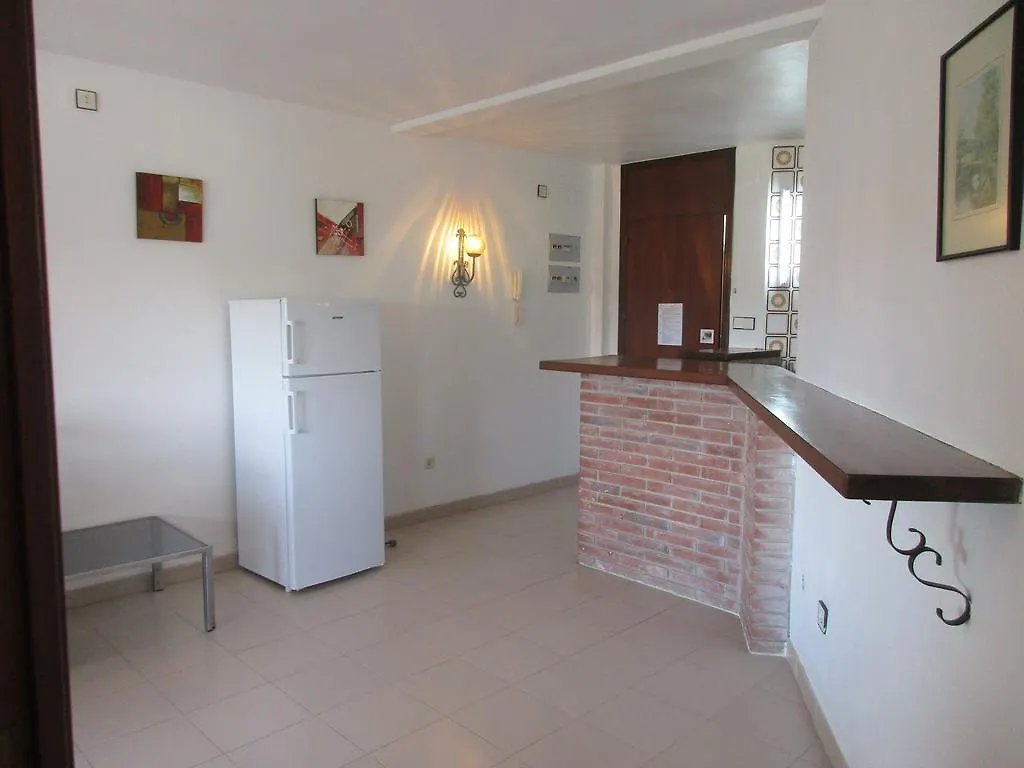 Apartament Medes Parc I 4 6 Inmoestartit 埃斯塔蒂特 0*,